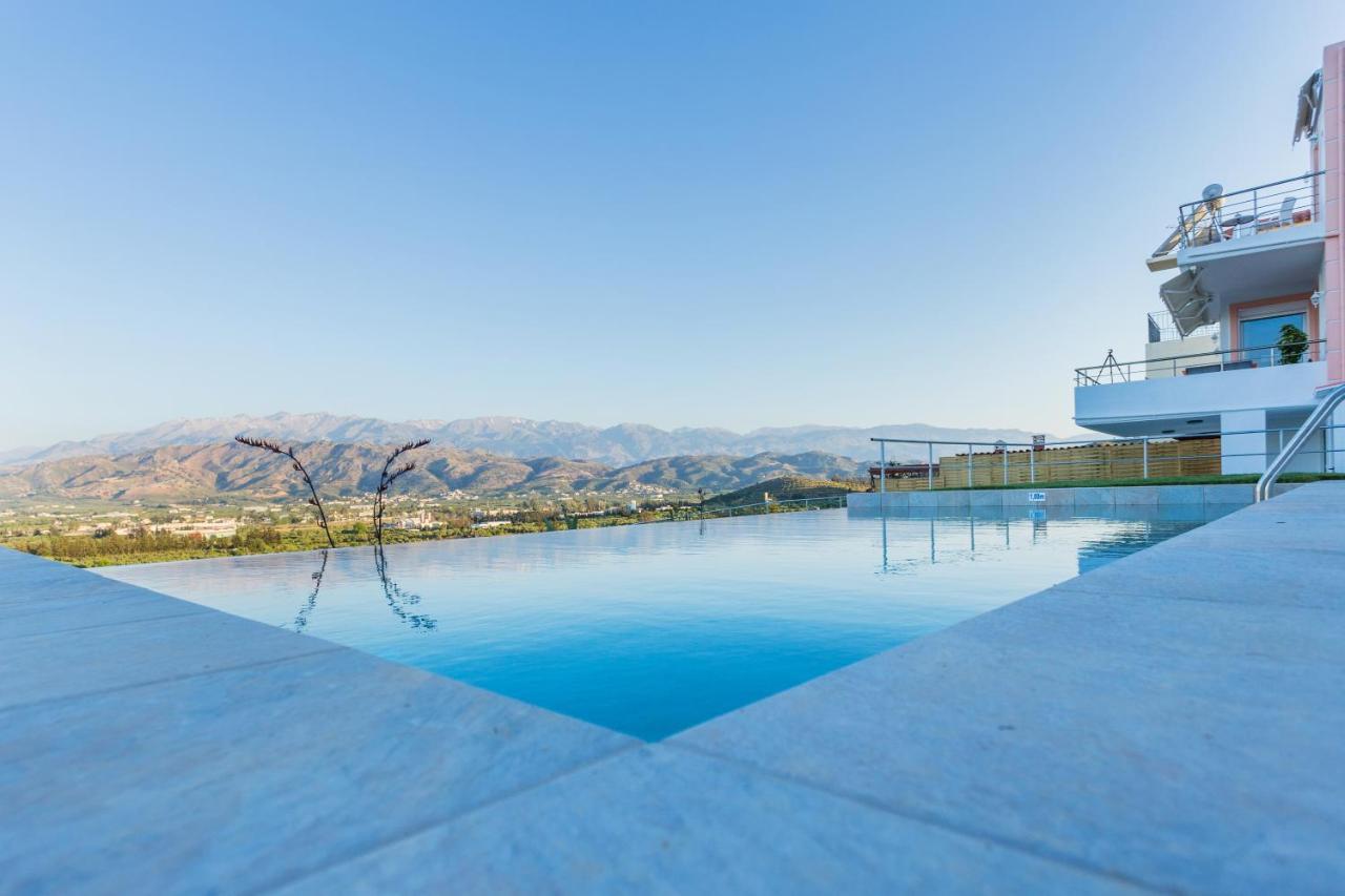 Villa Oasis Galatás Exterior foto